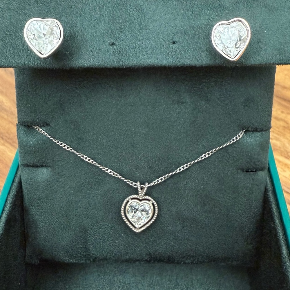 Elegant Brighton Silver Heart Jewelry Set